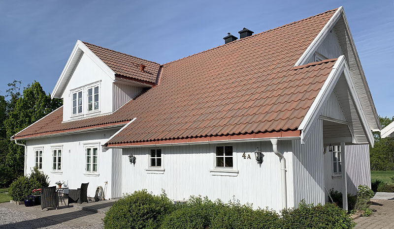 Resultatet etter vask og impregnering av takstein